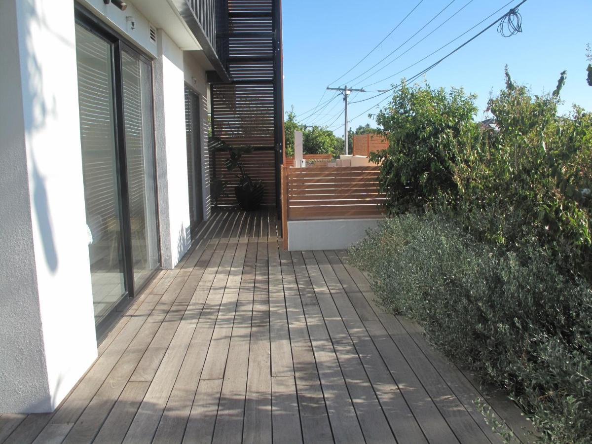 Modern 3 Bedroom Apt With Free Parking, Netflix, Wifi & Welcome Wine By Bnb Pro Melbourne Luaran gambar