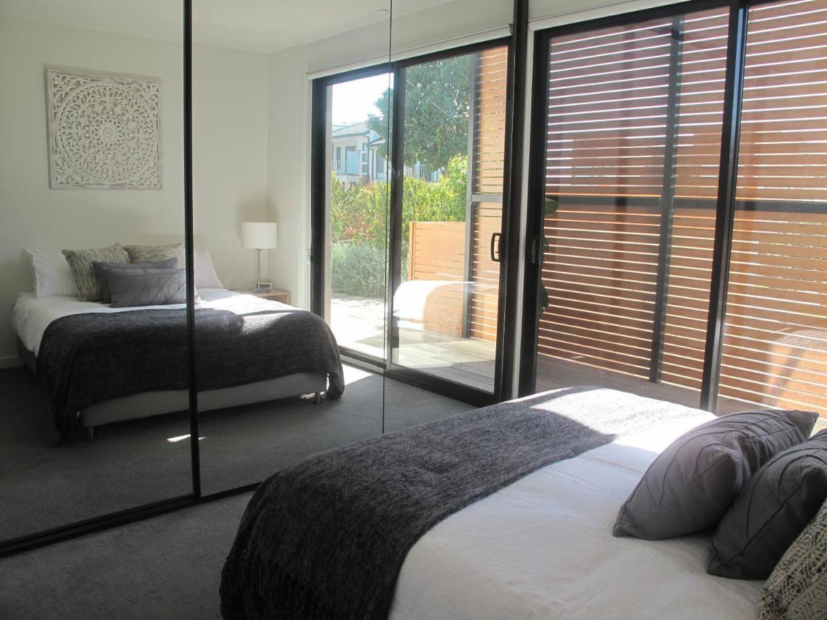Modern 3 Bedroom Apt With Free Parking, Netflix, Wifi & Welcome Wine By Bnb Pro Melbourne Luaran gambar